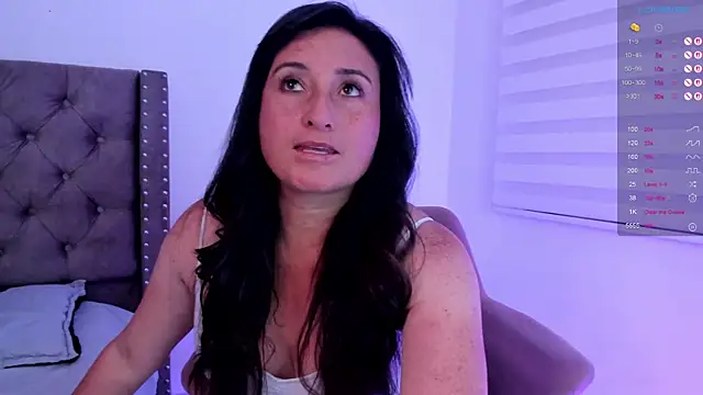 Snapshot of angela_fiory chatting on October 17, 8:21 pm angela fiory online show from October 17, 8:21 pm