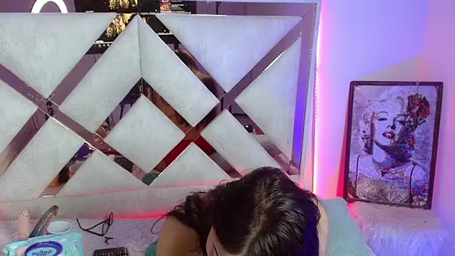 ladymooncs online show from May 27, 1:57 am