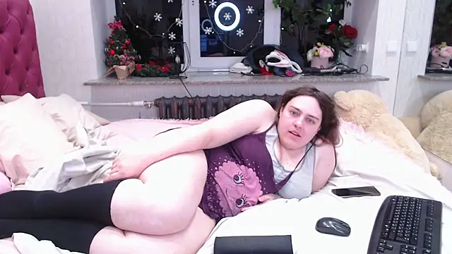 Hellen Miller   online show from December 17, 1:38 pm