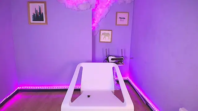 cat nasty online show from February 24, 2:40 pm