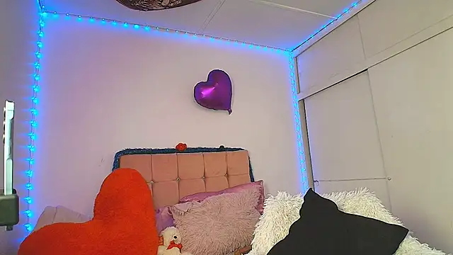 cat nasty online show from April 30, 8:57 pm