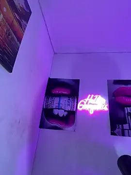 becca wilsson online show from November 28, 11:21 am