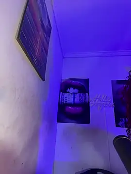 becca wilsson online show from February 9, 8:45 am