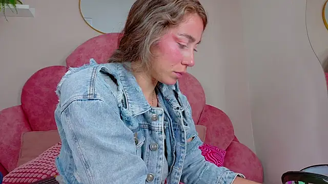 MyApril   online show from January 10, 11:49 am