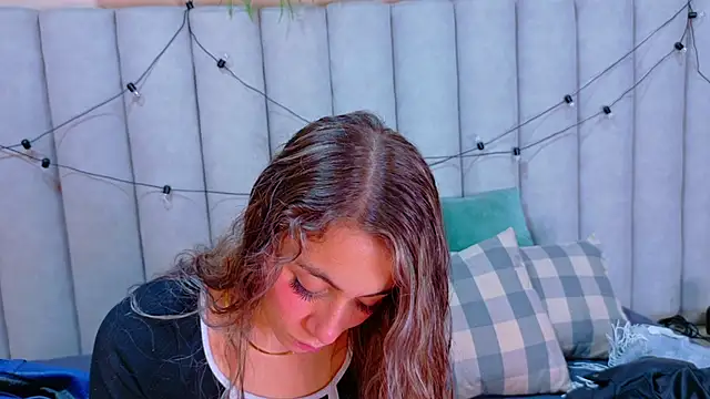 MyApril   online show from March 5, 12:35 pm