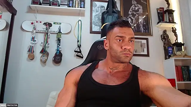 Snapshot of henryhadesflirt chatting on September 23, 5:53 pm henryhadesflirt online show from September 23, 5:53 pm