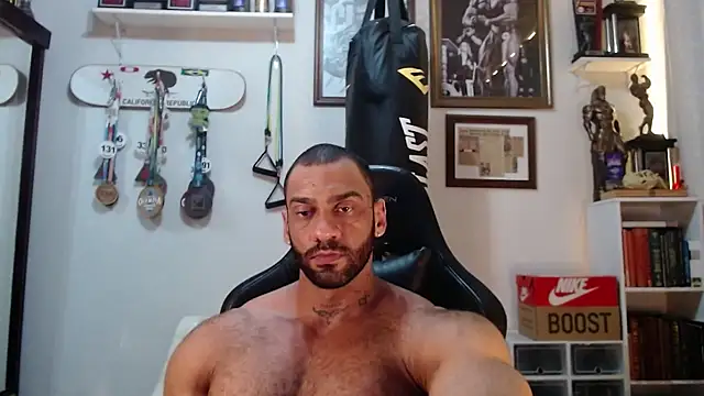 Snapshot of henryhadesflirt chatting on December 3, 7:24 pm henryhadesflirt online show from December 3, 7:24 pm