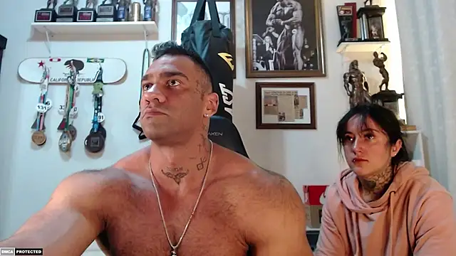 Snapshot of henryhadesflirt chatting on October 4, 5:20 am henryhadesflirt online show from October 4, 5:20 am