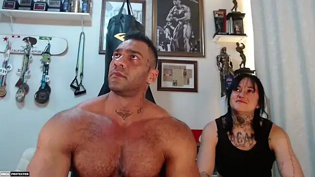 Snapshot of henryhadesflirt chatting on October 6, 11:05 pm henryhadesflirt online show from October 6, 11:05 pm