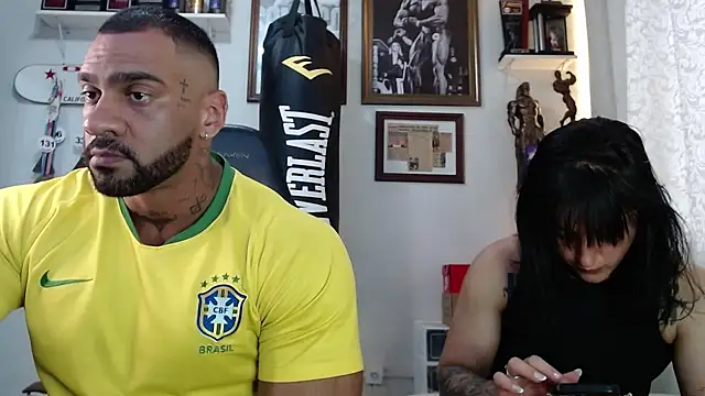 Snapshot of henryhadesflirt chatting on November 1, 2:44 pm henryhadesflirt online show from November 1, 2:44 pm