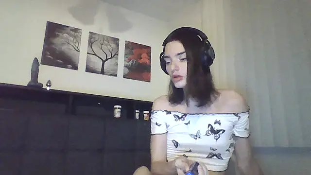 Snapshot of Luna_Samosienko chatting on October 9, 12:11 am Luna Samosienko online show from October 9, 12:11 am