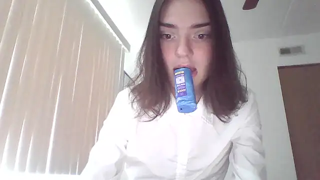 Snapshot of Luna_Samosienko chatting on October 2, 7:28 pm Luna Samosienko online show from October 2, 7:28 pm