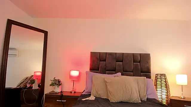 Aliccecullen online show from December 5, 12:15 pm