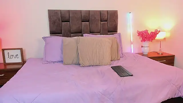 Aliccecullen online show from April 9, 4:13 pm