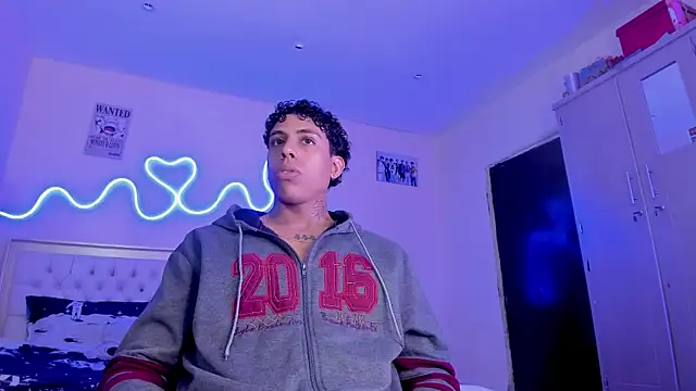 Glader31 online show from November 15, 10:58 pm