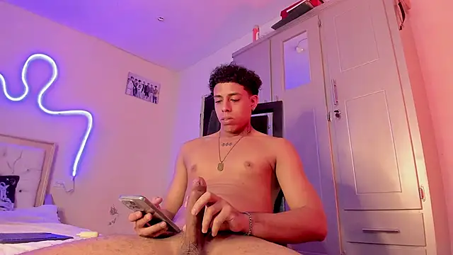 Glader31 online show from December 3, 10:20 pm