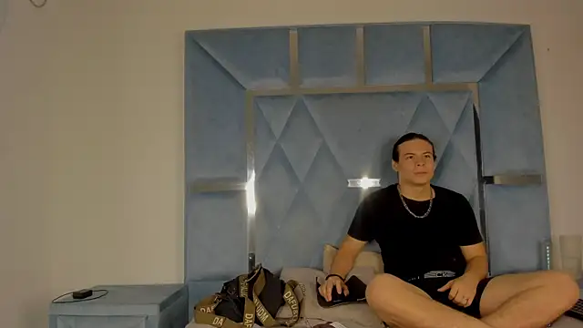 fallenangelsasm online show from November 10, 9:09 pm