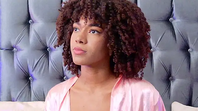 Snapshot of Stellaciel_ chatting on November 5, 10:46 pm Stellaciel online show from November 5, 10:46 pm