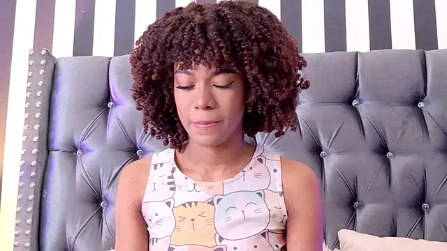 Snapshot of Stellaciel_ chatting on November 13, 10:24 pm Stellaciel online show from November 13, 10:24 pm