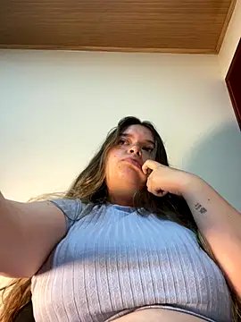 Snapshot of Aphrill chatting on November 20, 3:07 am Aphrill online show from November 20, 3:07 am