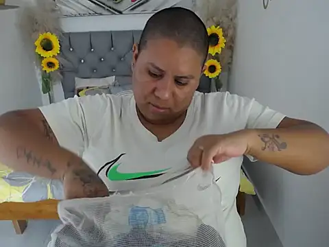 hotlesby valery online show from December 15, 8:03 pm