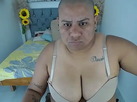 hotlesby valery online show from January 7, 12:10 pm