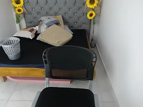 Snapshot of hotlesby_valery chatting on February 3, 11:59 am hotlesby valery online show from February 3, 11:59 am