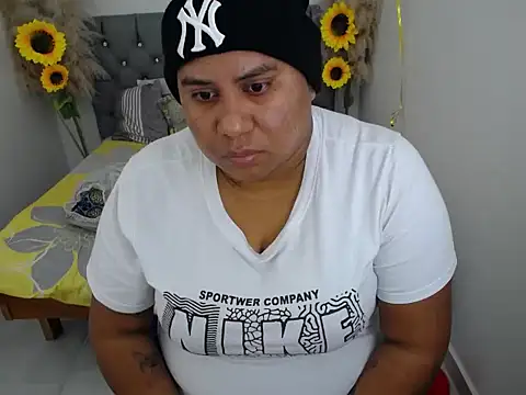 Snapshot of hotlesby_valery chatting on October 25, 12:17 pm hotlesby valery online show from October 25, 12:17 pm