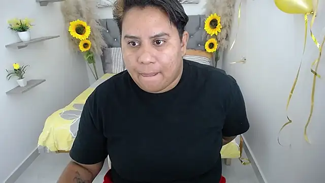 hotlesby valery online show from October 10, 7:04 pm