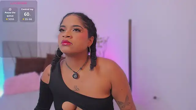 camilafoox7 online show from April 2, 5:14 am