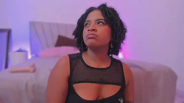 camilafoox7 online show from April 11, 7:45 am