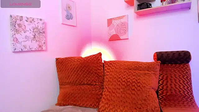 Snapshot of camilafoox7 chatting on February 15, 4:46 am camilafoox7 online show from February 15, 4:46 am