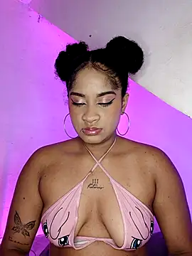 Snapshot of camilafoox7 chatting on October 2, 5:05 pm camilafoox7 online show from October 2, 5:05 pm