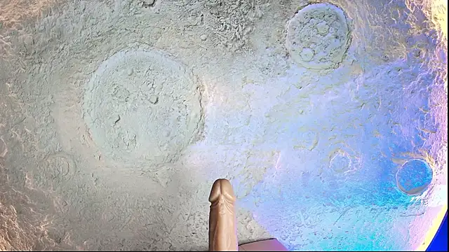 CarolinaGomez  online show from April 6, 8:10 pm