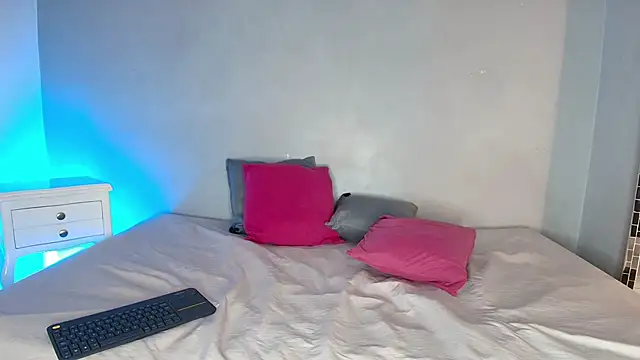 CarolinaGomez  online show from March 11, 7:30 pm