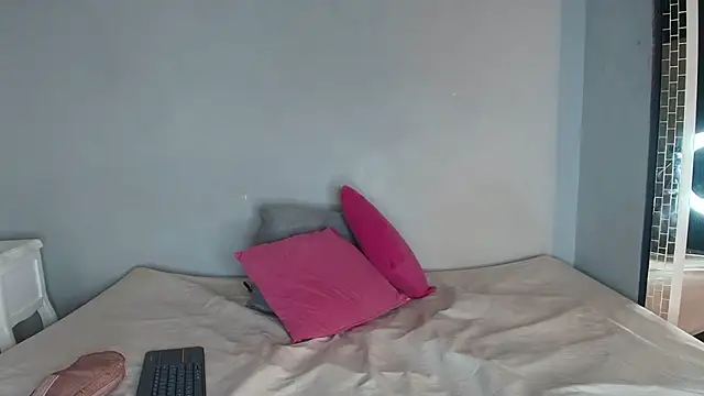 CarolinaGomez  online show from March 27, 7:48 pm