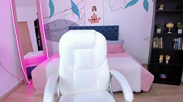 Snapshot of Victoria_Jonnesss chatting on September 27, 7:20 pm Victoria Jonnesss online show from September 27, 7:20 pm