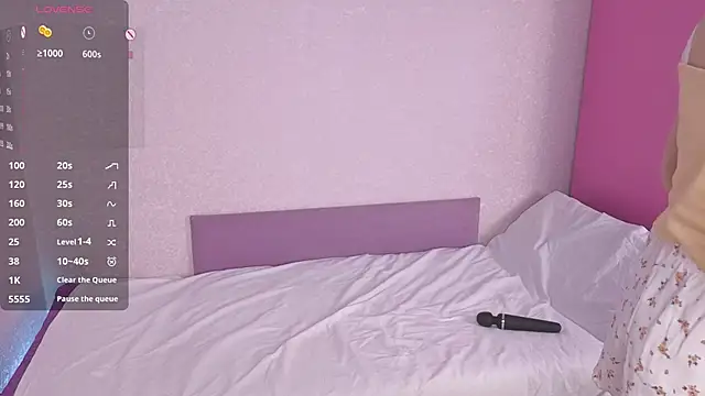 blooming rosee online show from October 21, 12:15 pm