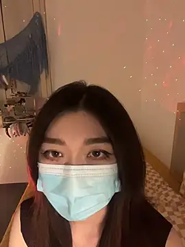 Snapshot of fioralba chatting on October 21, 8:41 pm fioralba online show from October 21, 8:41 pm