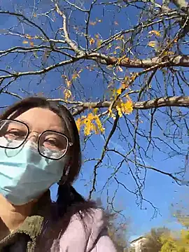 Snapshot of fioralba chatting on October 28, 1:54 pm fioralba online show from October 28, 1:54 pm