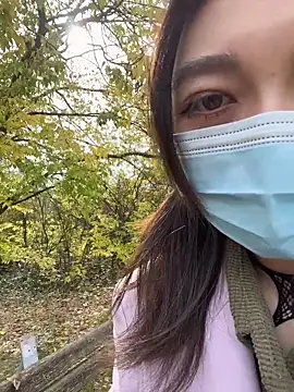 Snapshot of fioralba chatting on October 26, 11:43 am fioralba online show from October 26, 11:43 am