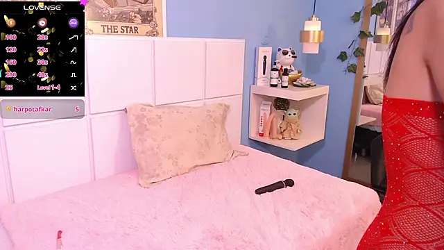 PenelopeBond online show from October 30, 1:59 am