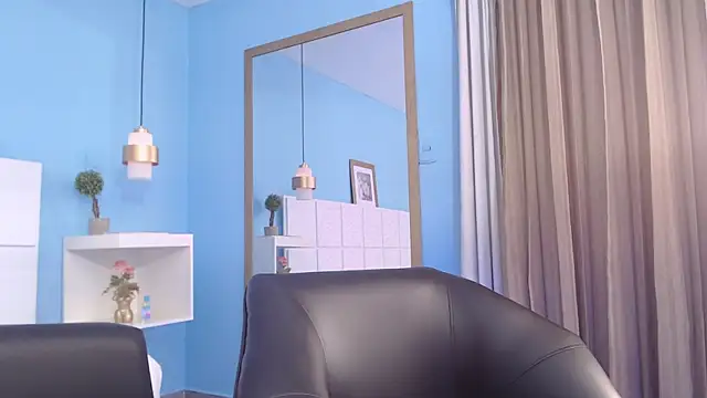 PenelopeBond online show from September 23, 2:13 pm