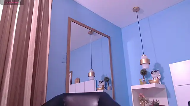 PenelopeBond online show from September 30, 12:55 pm