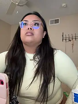 kiaradanielaxx online show from February 18, 9:44 pm