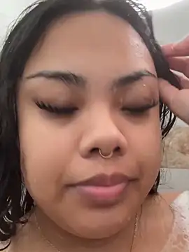 kiaradanielaxx online show from November 16, 8:35 pm