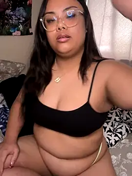 kiaradanielaxx online show from December 19, 6:21 pm