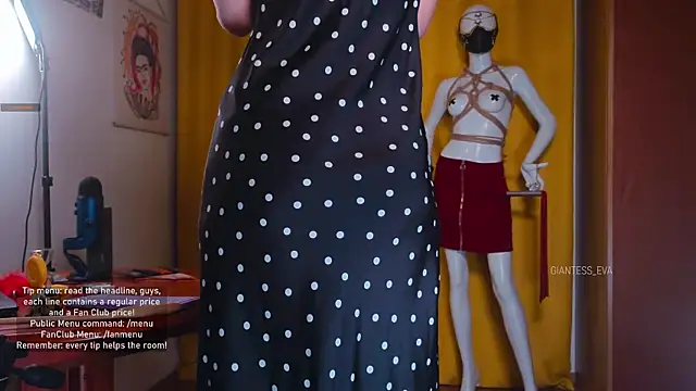 Giantess Eva online show from October 27, 3:24 pm