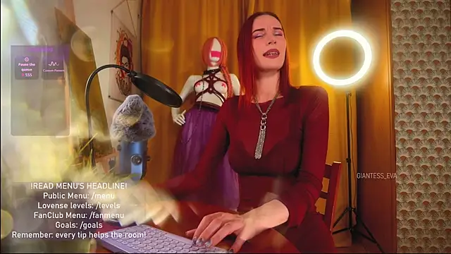 Giantess Eva online show from July 30, 8:08 pm