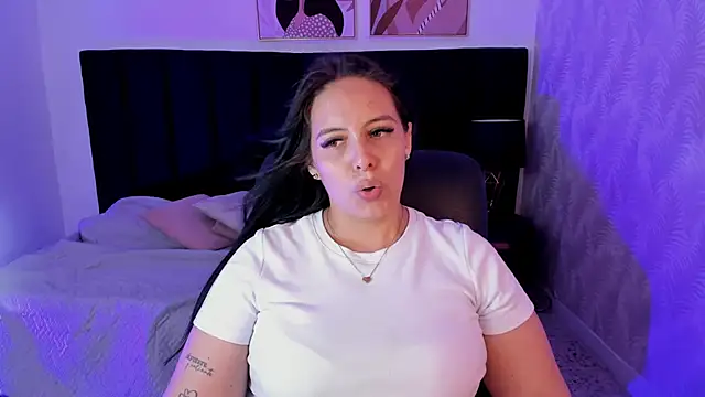 camiladuke7 online show from October 4, 7:37 pm